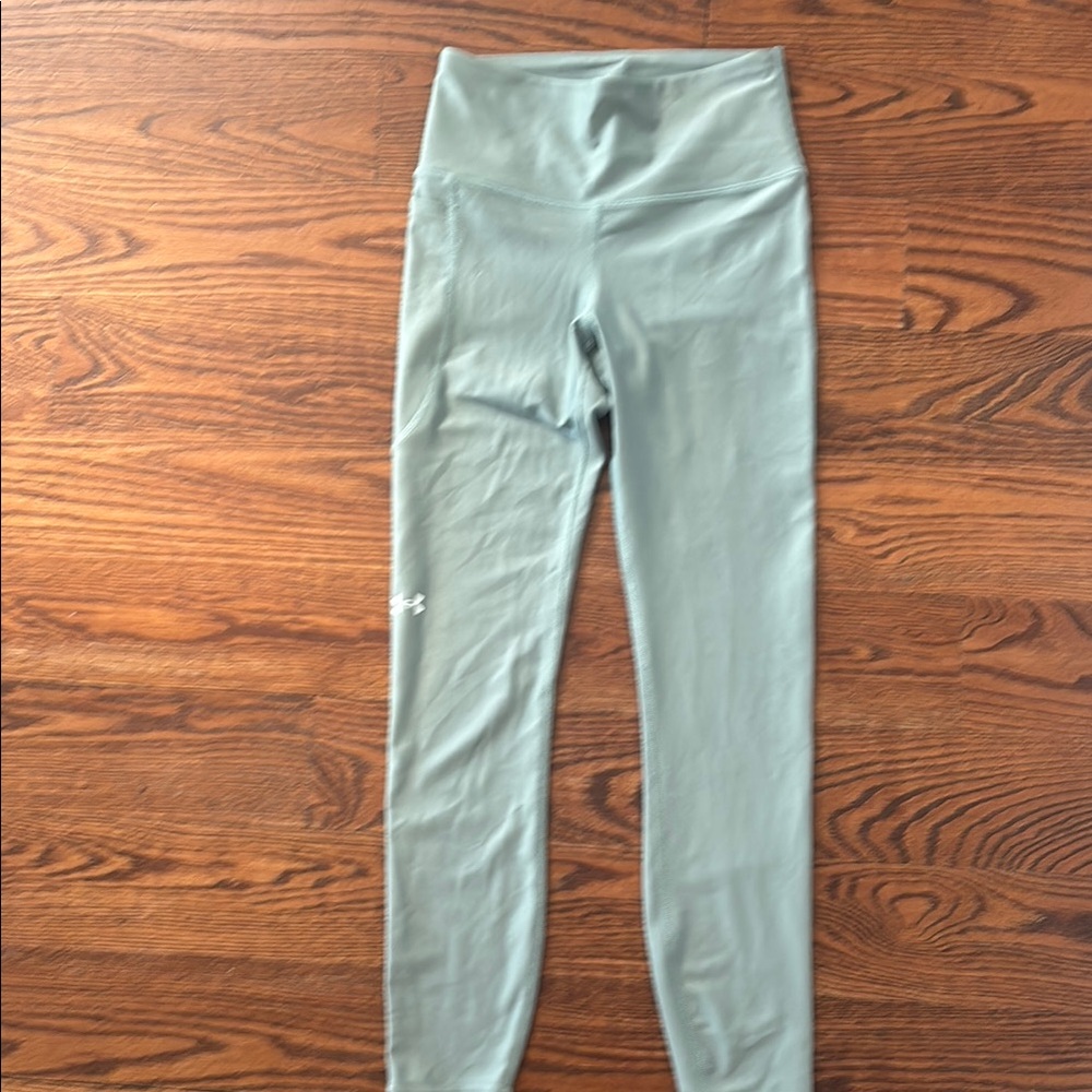 Under Armour women’s Xsmall green-teal compression capri leggings Active